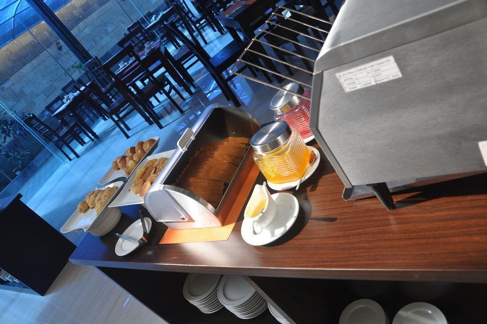 Pandanaran Hotel سيمارانغ المظهر الخارجي الصورة